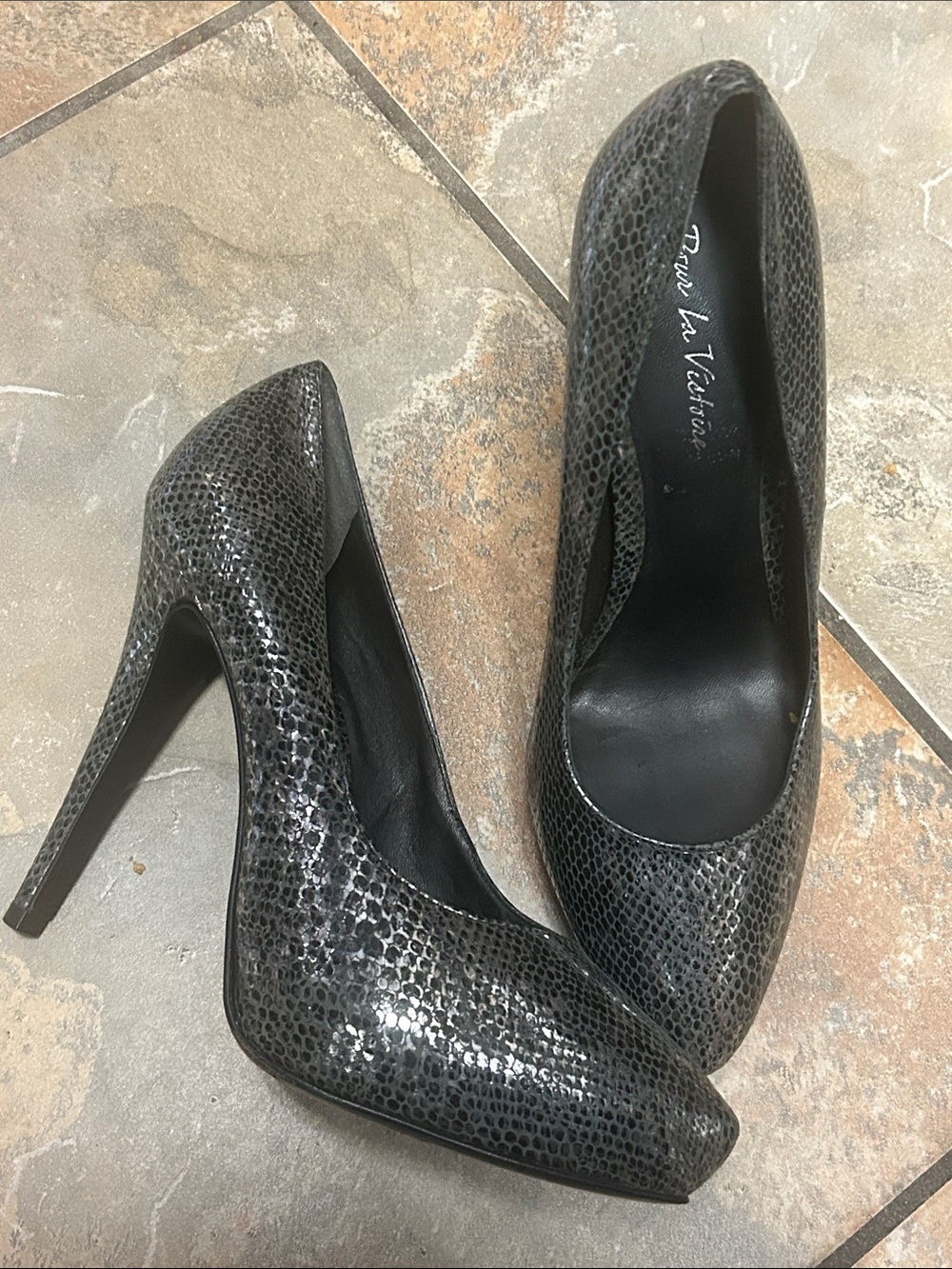Pour La Victoire 
Black /Gray Snakeskin-Textured High Heel sz 10 no box
